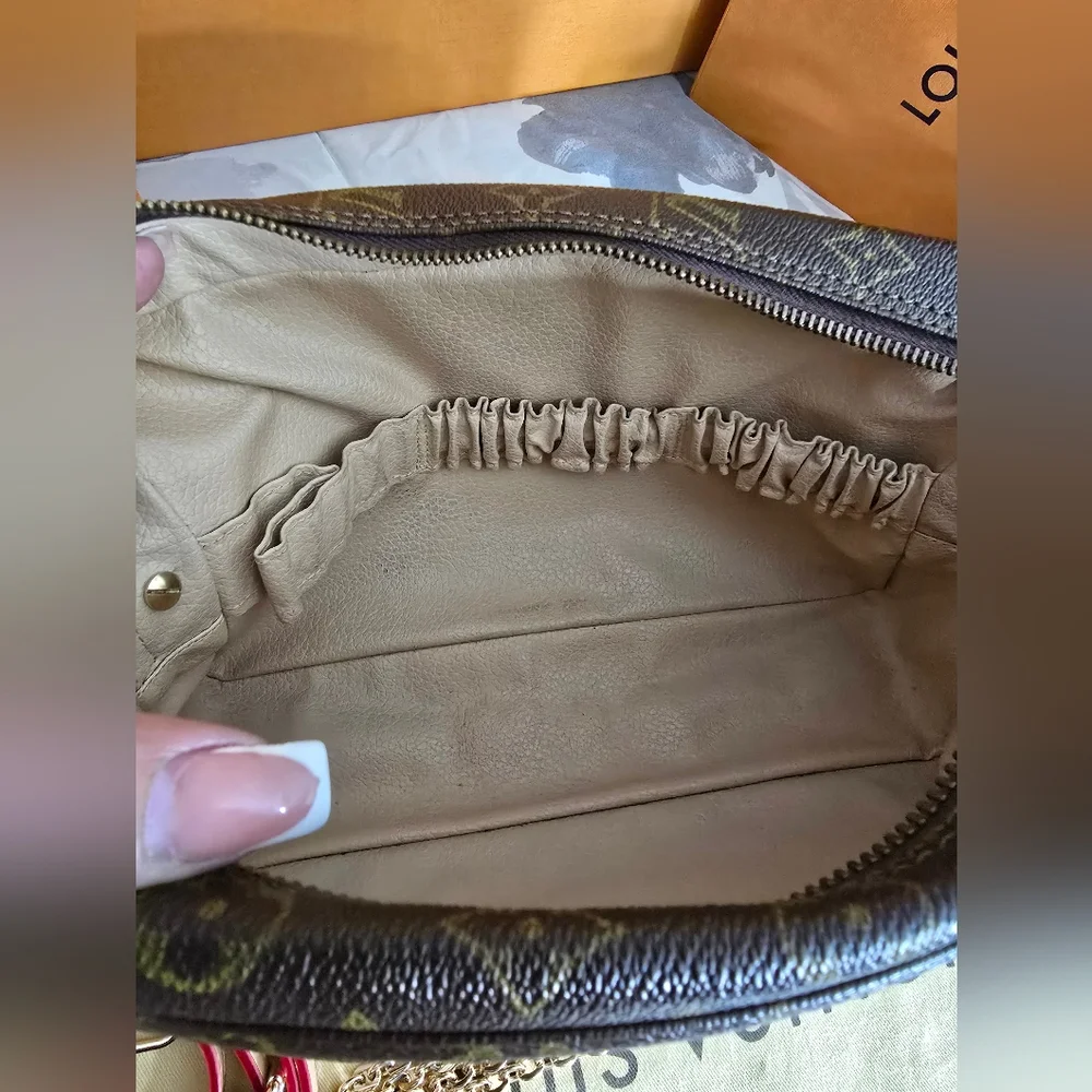 AUTHENTIC LOUIS VUITTON Monogram Trousse Cosmetic Crossbody Bag - Picture 14 of 17